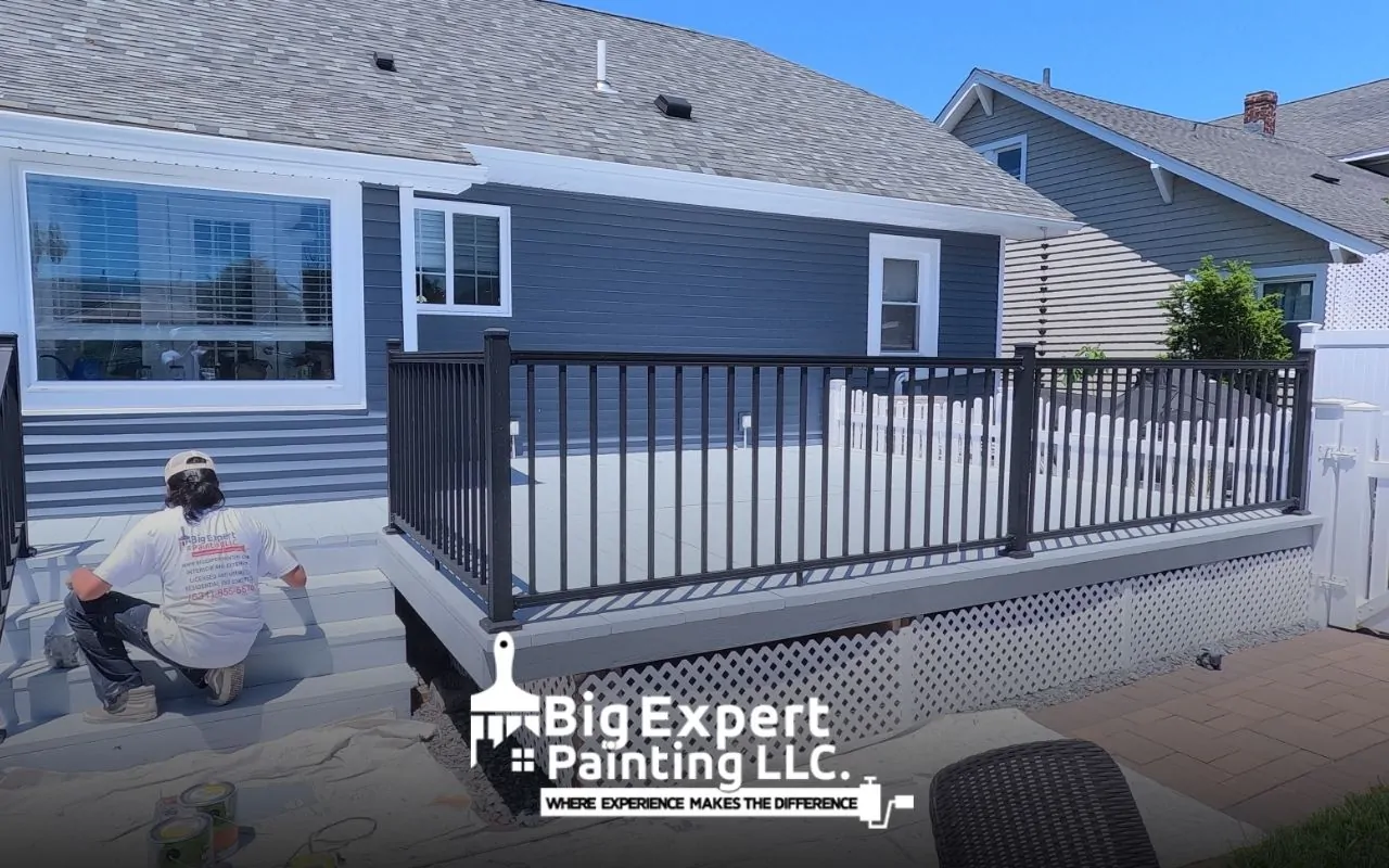 Professional exterior painting contractors working in Smithtown, NY